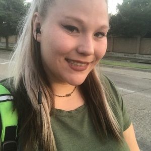 Meet your Posher, Lori